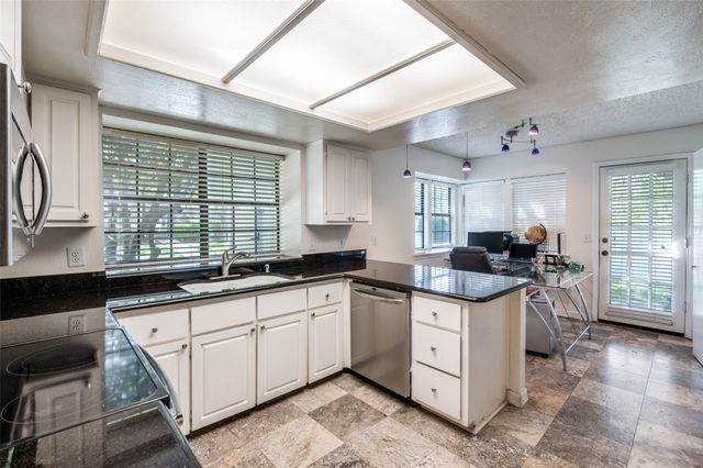 14813 Sopras Circle, Addison, TX 75001