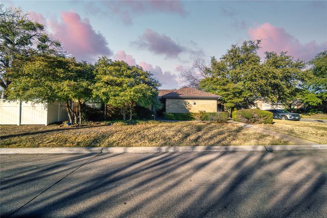 14813 Sopras Circle, Addison, TX 75001