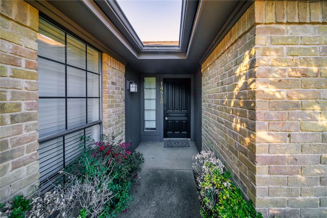14813 Sopras Circle, Addison, TX 75001