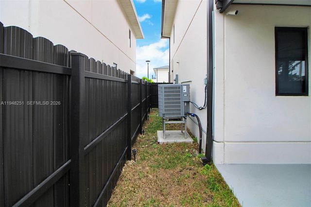 320 NW 13th Ct 320, Florida City, FL 33034