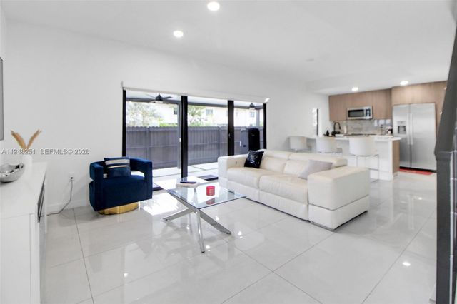 320 NW 13th Ct 320, Florida City, FL 33034