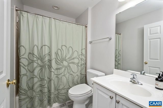 325 STONE ORCHARD DR, Nellysford, VA 22958