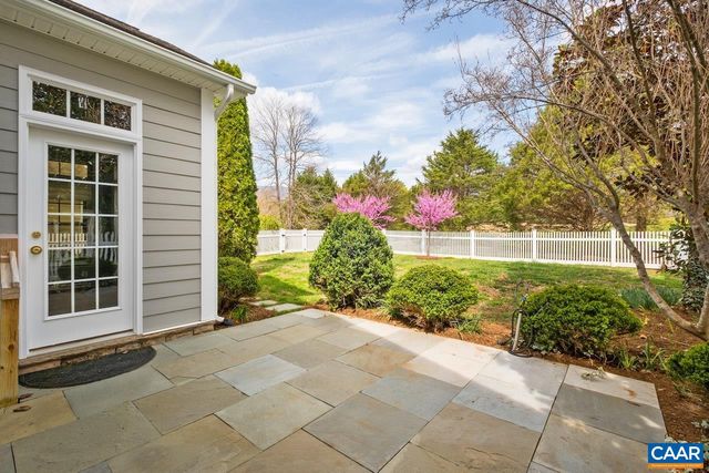 325 STONE ORCHARD DR, Nellysford, VA 22958