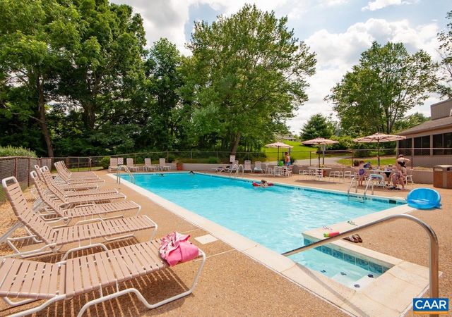 325 STONE ORCHARD DR, Nellysford, VA 22958