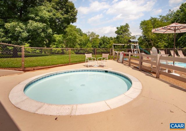 325 STONE ORCHARD DR, Nellysford, VA 22958