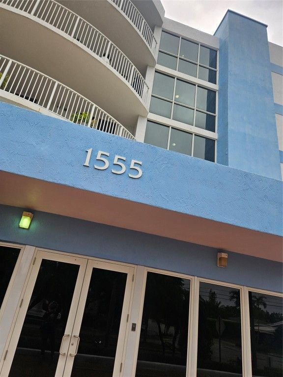 1555 N Treasure Drive 210, North Bay Village, FL 33141