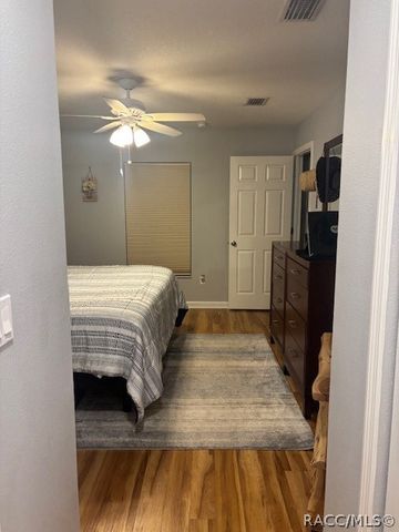 736 W Bancroft Drive, Citrus Springs, FL 34434