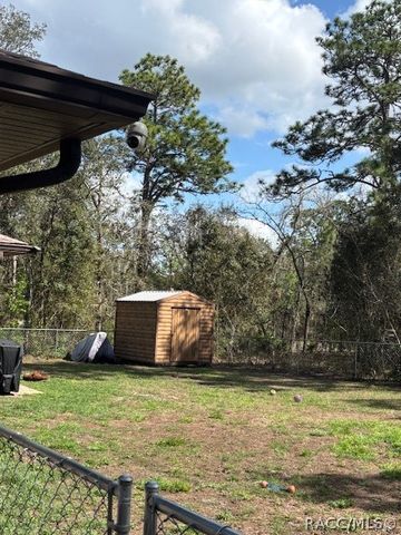 736 W Bancroft Drive, Citrus Springs, FL 34434
