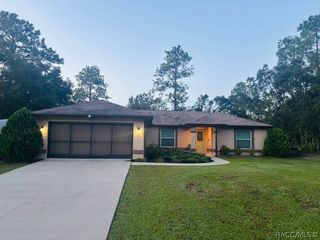 736 W Bancroft Drive, Citrus Springs, FL 34434