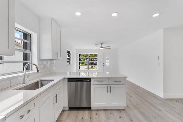 488 NW 2nd Terrace, Deerfield Beach, FL 33441