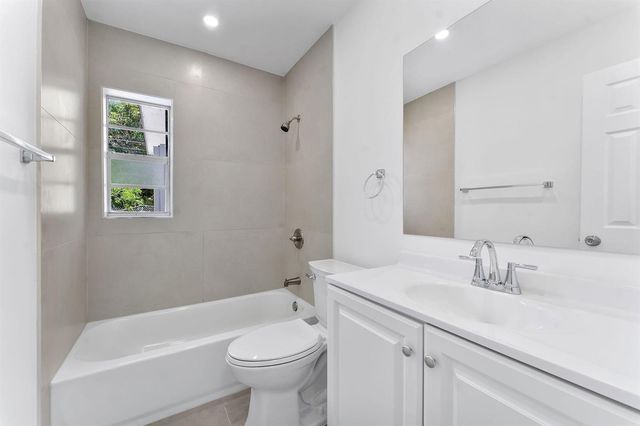 488 NW 2nd Terrace, Deerfield Beach, FL 33441