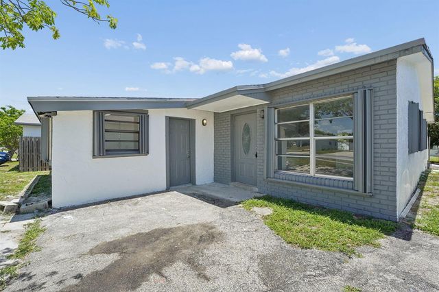 488 NW 2nd Terrace, Deerfield Beach, FL 33441