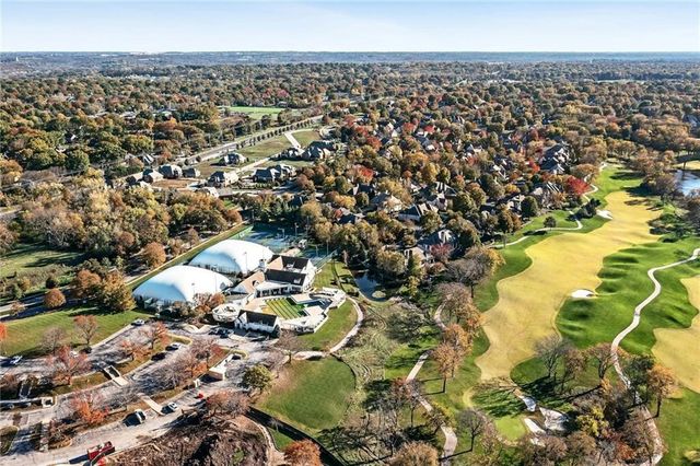 11417 Cambridge Road, Leawood, KS 66211