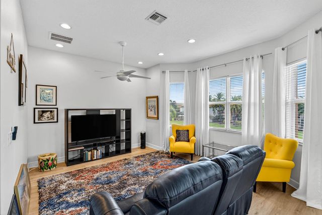 9898 Coronado Lake Drive, Boynton Beach, FL 33437