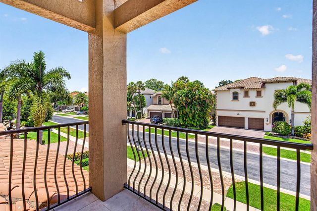 9898 Coronado Lake Drive, Boynton Beach, FL 33437