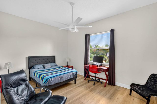 9898 Coronado Lake Drive, Boynton Beach, FL 33437