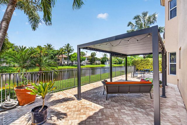 9898 Coronado Lake Drive, Boynton Beach, FL 33437