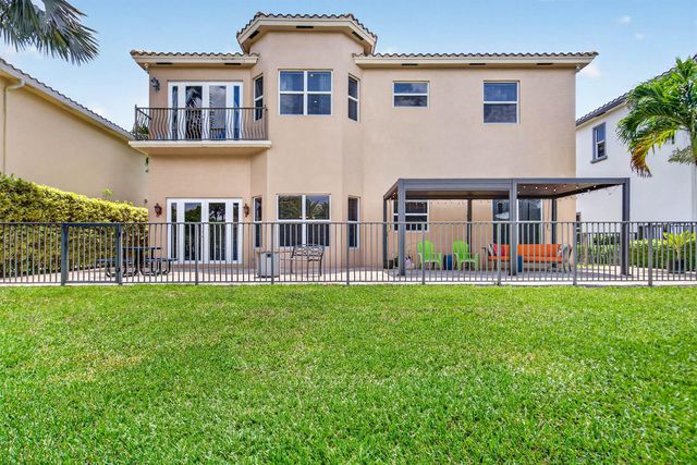 9898 Coronado Lake Drive, Boynton Beach, FL 33437
