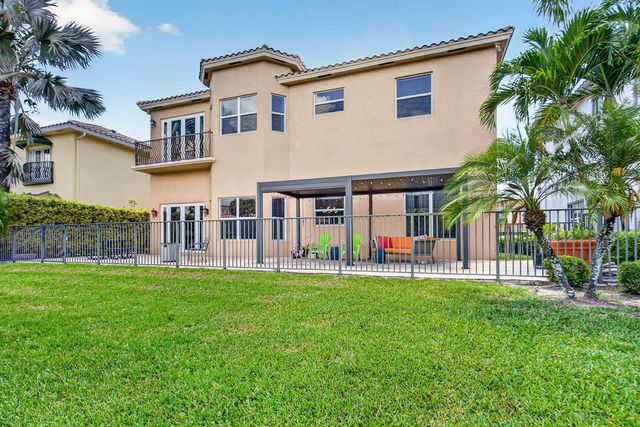 9898 Coronado Lake Drive, Boynton Beach, FL 33437