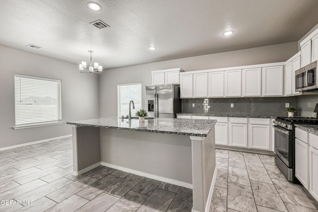 300 La Puesta Drive, El Paso, TX 79932