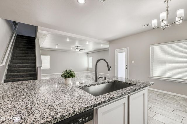 300 La Puesta Drive, El Paso, TX 79932