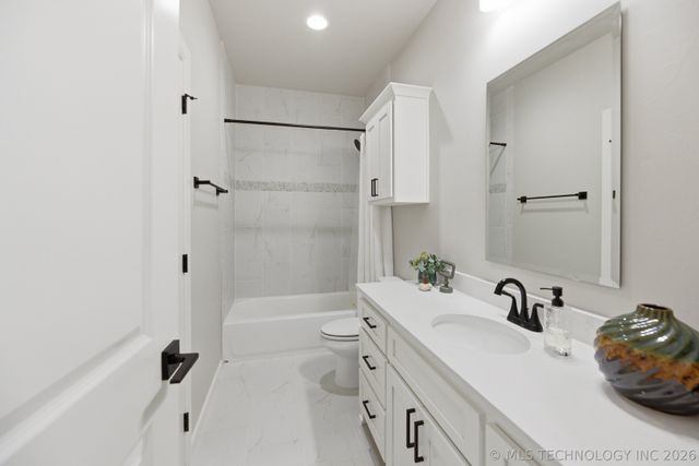 14257 S Delaware Place, Bixby, OK 74008