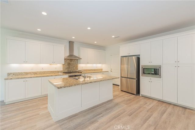 158 Damsel, Irvine, CA 92620
