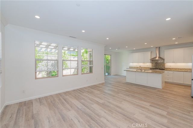 158 Damsel, Irvine, CA 92620