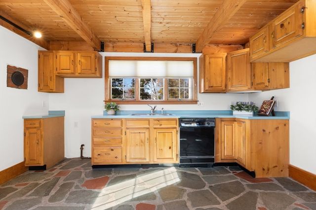 55 Garrison Street, Groveland, MA 01834