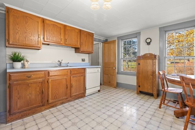 55 Garrison Street, Groveland, MA 01834