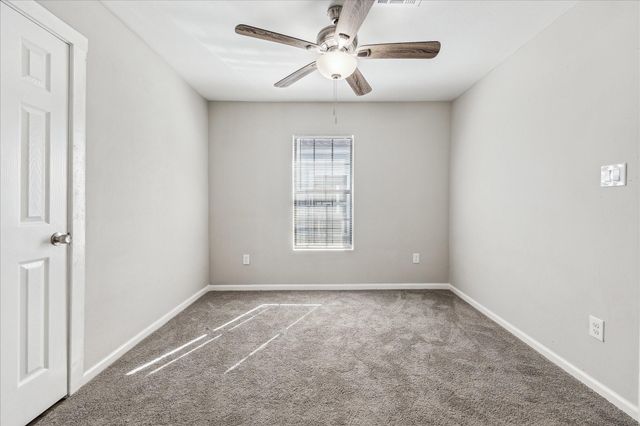 5320 Bell St, Houston, TX 77023