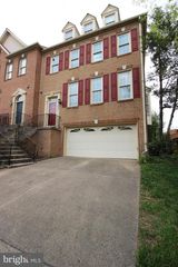 10470 COURTNEY DR, Fairfax, VA 22030