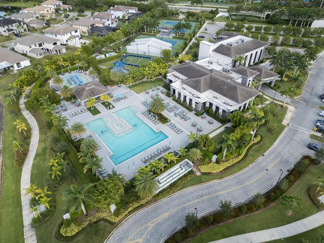 10660 S Lago Vista Cir, Parkland, FL 33076