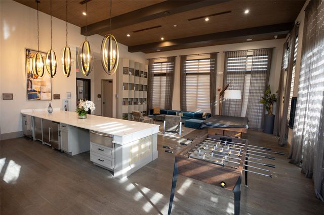 10660 S Lago Vista Cir, Parkland, FL 33076