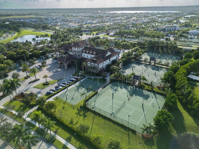 10660 S Lago Vista Cir, Parkland, FL 33076