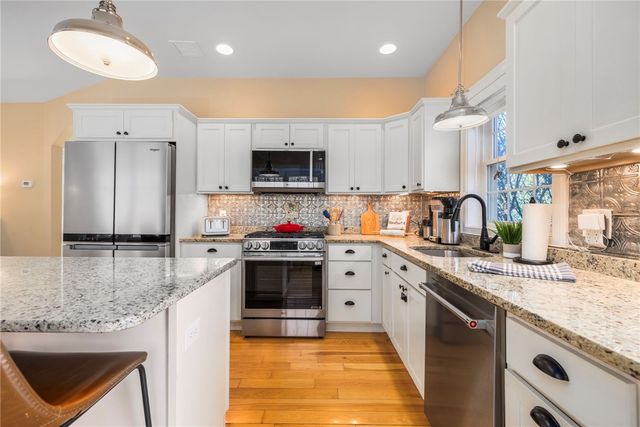 80 Spindrift Street, Jamestown, RI 02835