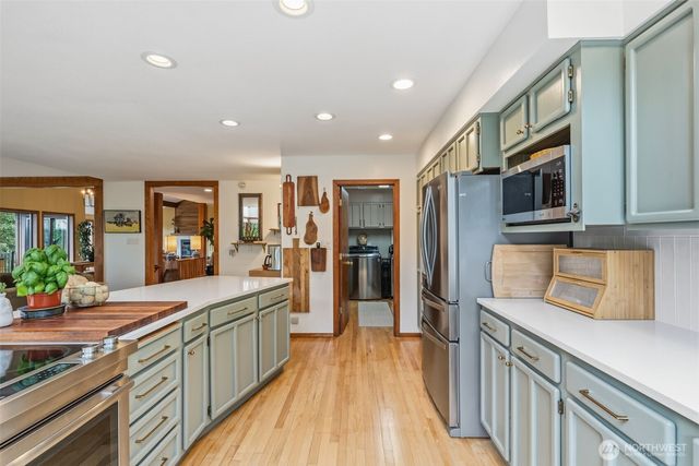 15317 NE Winsor Drive, Brush Prairie, WA 98606