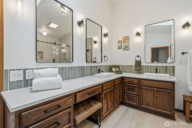 15317 NE Winsor Drive, Brush Prairie, WA 98606
