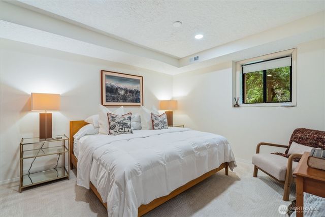 15317 NE Winsor Drive, Brush Prairie, WA 98606