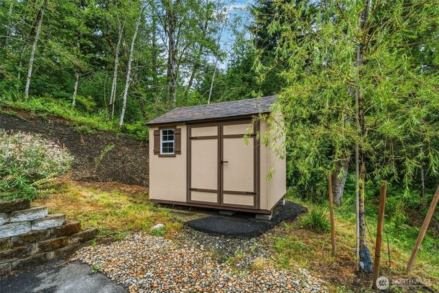 15317 NE Winsor Drive, Brush Prairie, WA 98606