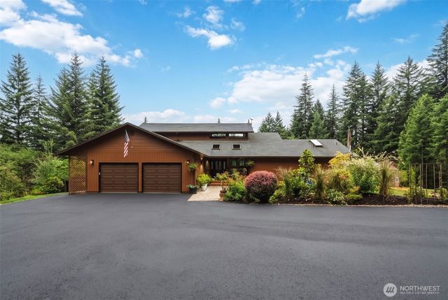 15317 NE Winsor Drive, Brush Prairie, WA 98606