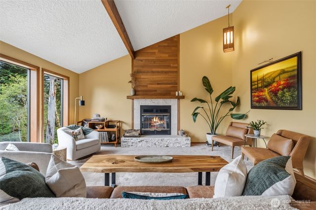 15317 NE Winsor Drive, Brush Prairie, WA 98606