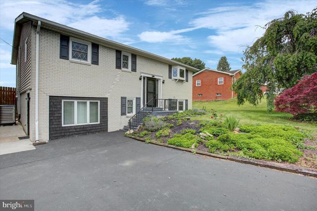 108 WILLOW DR, Shippensburg, PA 17257