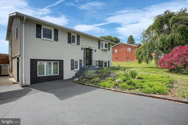 108 WILLOW DR, Shippensburg, PA 17257