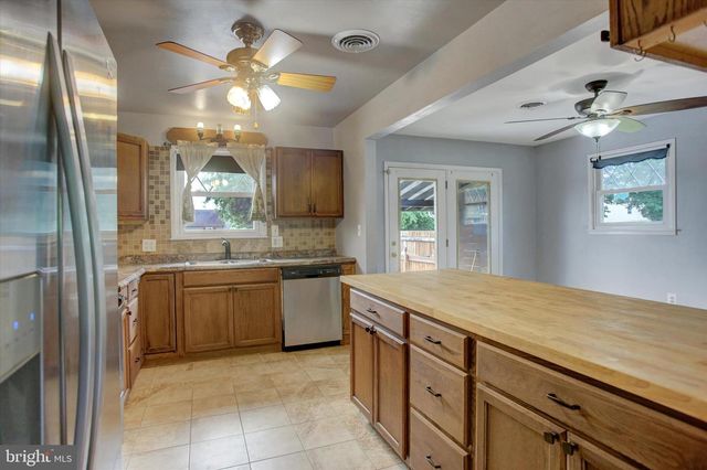 108 WILLOW DR, Shippensburg, PA 17257