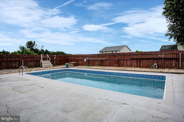 108 WILLOW DR, Shippensburg, PA 17257