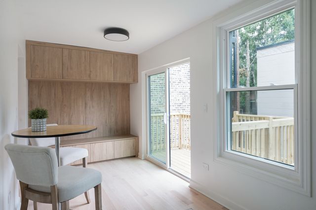 2854 N Francisco Avenue, Chicago, IL 60618