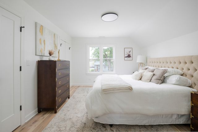 2854 N Francisco Avenue, Chicago, IL 60618