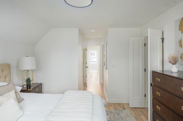 2854 N Francisco Avenue, Chicago, IL 60618