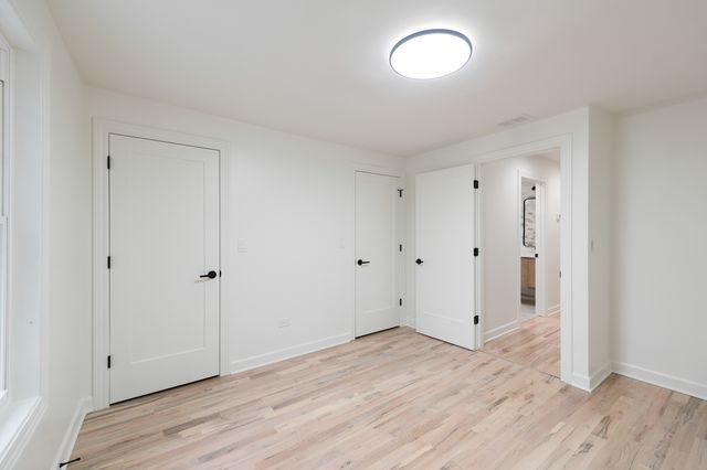 2854 N Francisco Avenue, Chicago, IL 60618